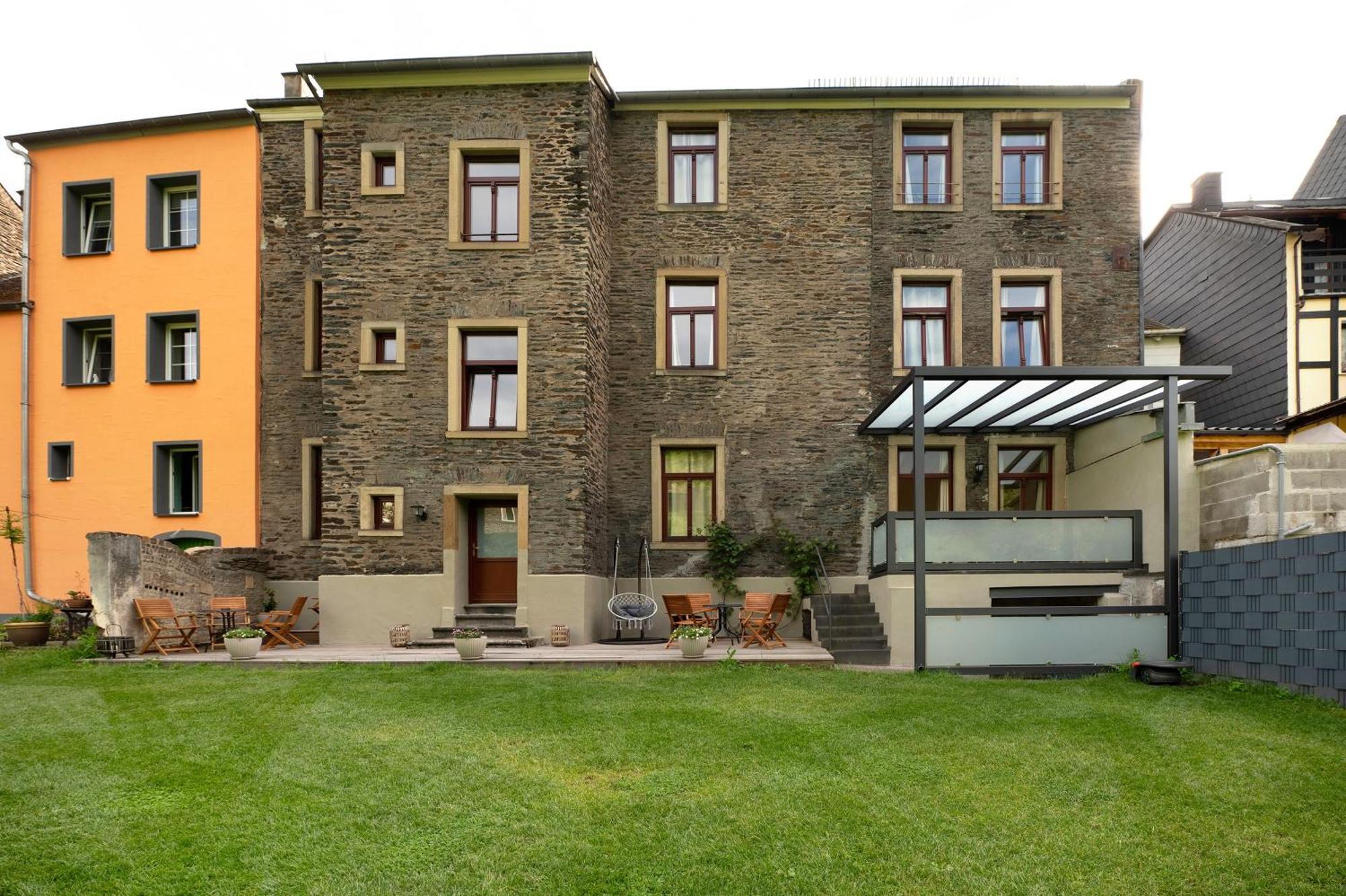 Alte Stadtvilla Am Weinberg 1 ทราเบิน-ทราร์บาค ภายนอก รูปภาพ