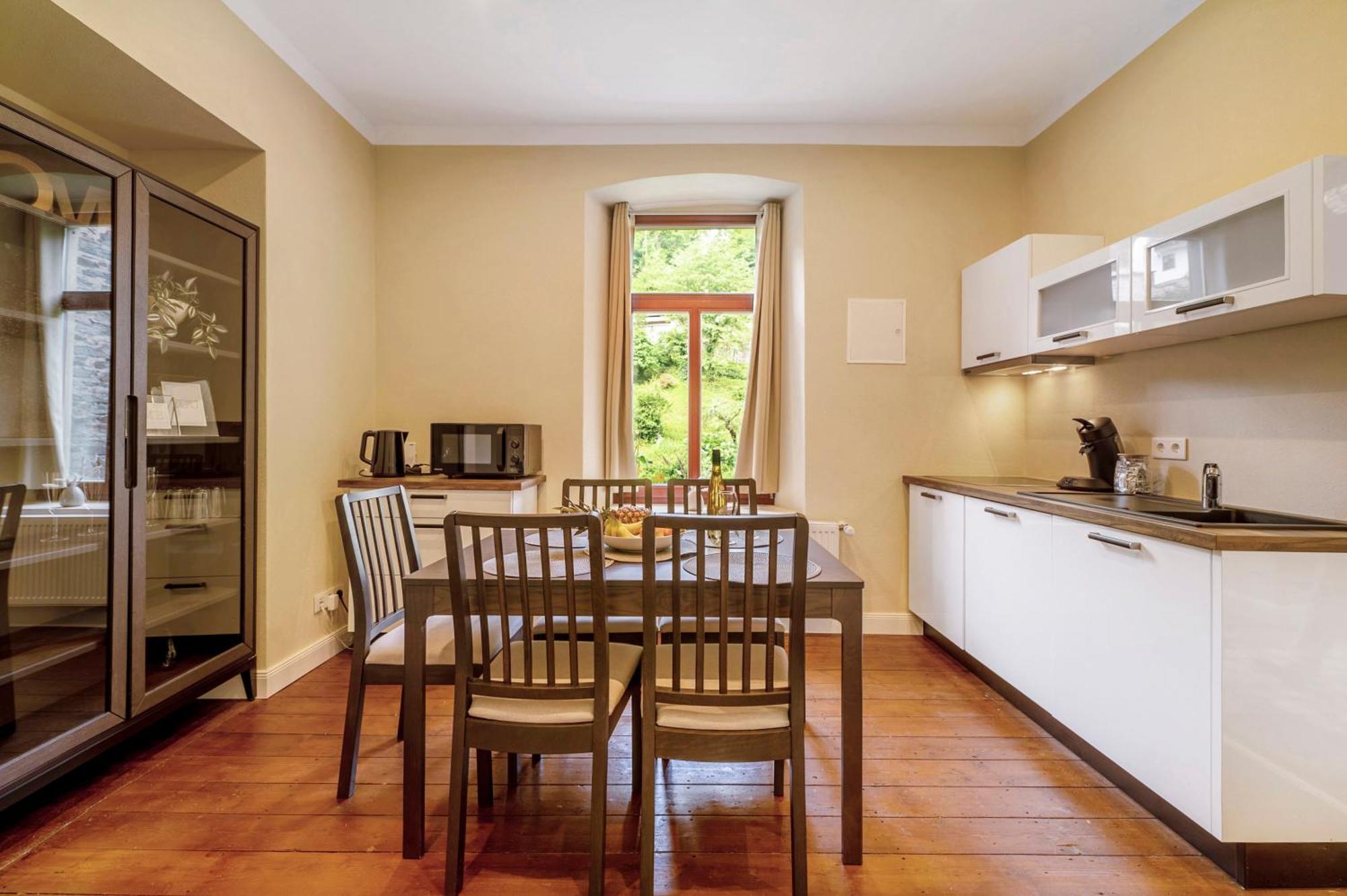 Alte Stadtvilla Am Weinberg 1 ทราเบิน-ทราร์บาค ภายนอก รูปภาพ